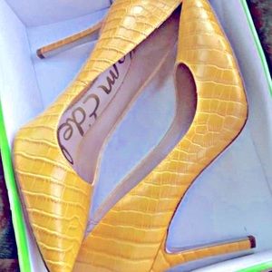 Hazel Dijon Yellow Novelty Pointed Toe Pumps